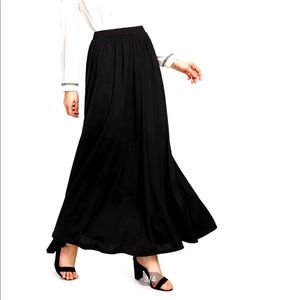 Full Length Black Solid Skirt